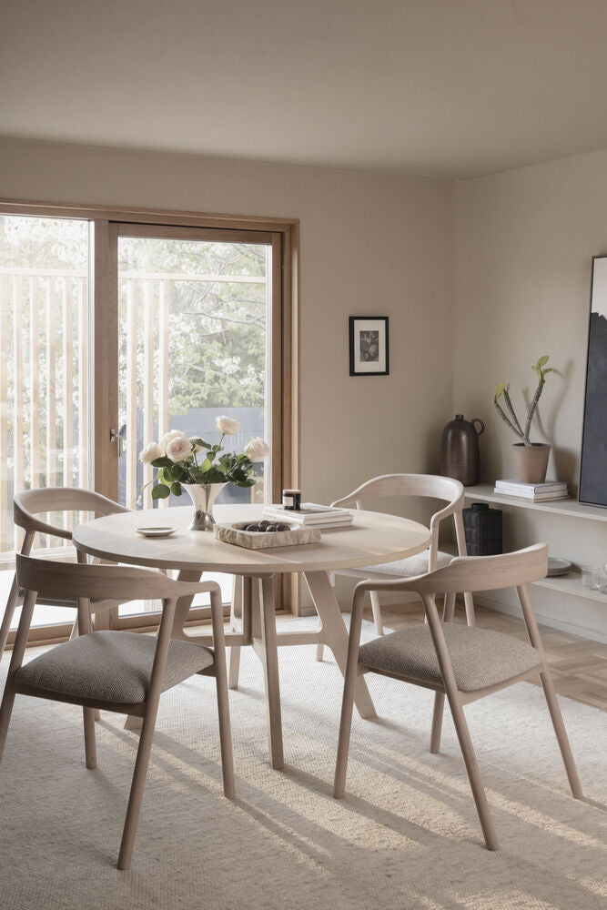 Stockbridge matbord Ø130 vitpigmenterad ek