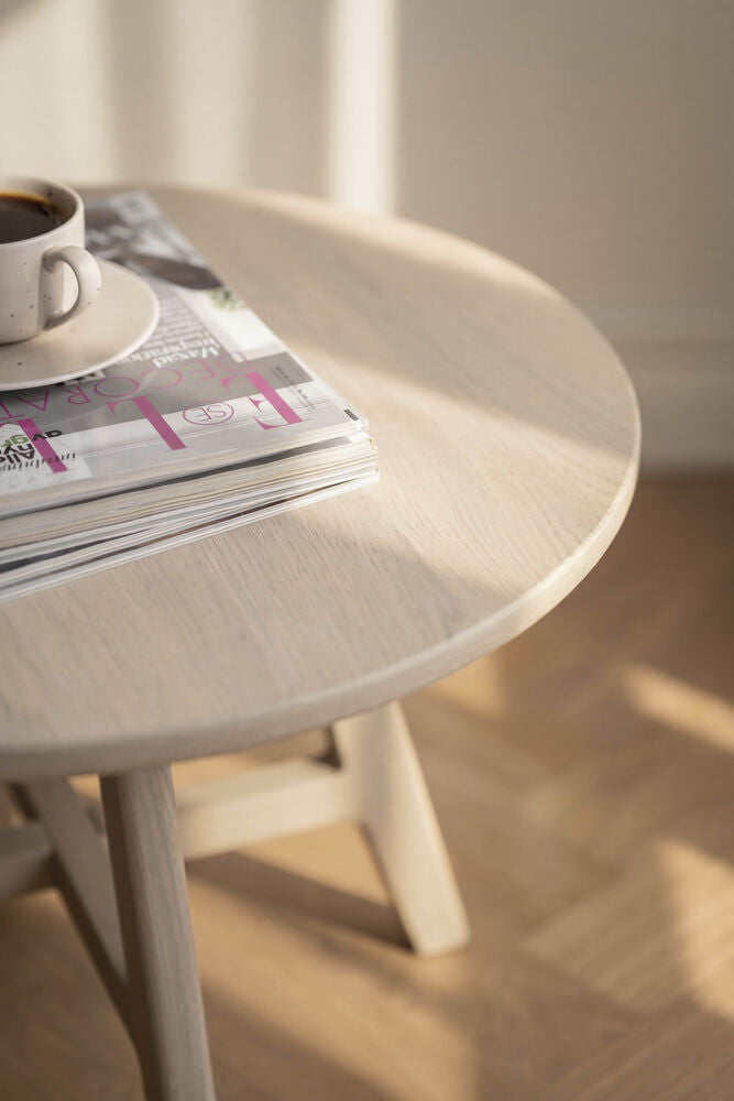 Dumbarton soffbord Ø60 vitpigmenterad ek