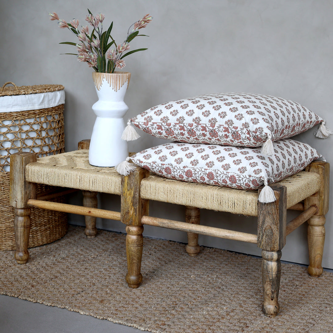 Bänk med rotting jutesits